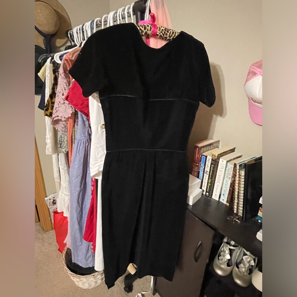Vintage 1960s Black Velvet Cocktail Dress size small